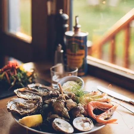 La Tireliere, Longere Bord De Avec Jardin