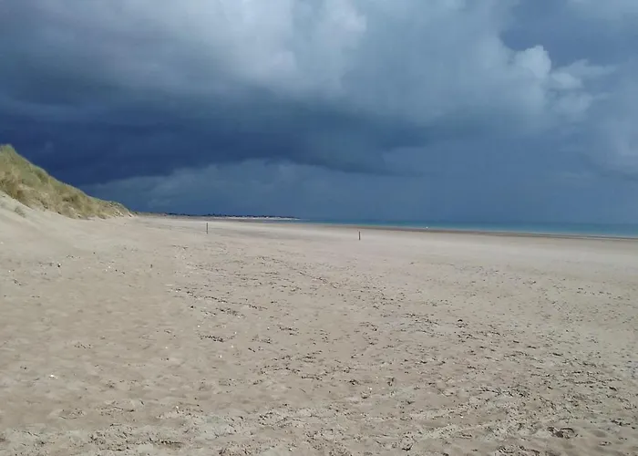 La Tireliere, Longere Bord De Avec Jardin * Surville (Manche)