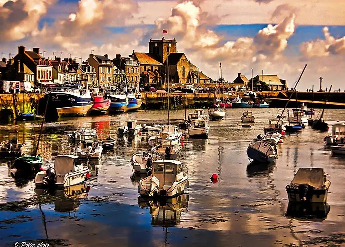 Ferienhaus La Tireliere, Longere Bord De Avec Jardin