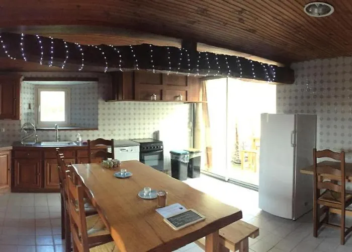 Ferienhaus La Tireliere, Longere Bord De Avec Jardin Surville (Manche)